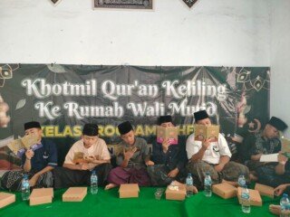 Lantunan Ayat Suci Penghias Pagi: Serangkaian Khataman Al-Qur’an di Rumah Wali Murid