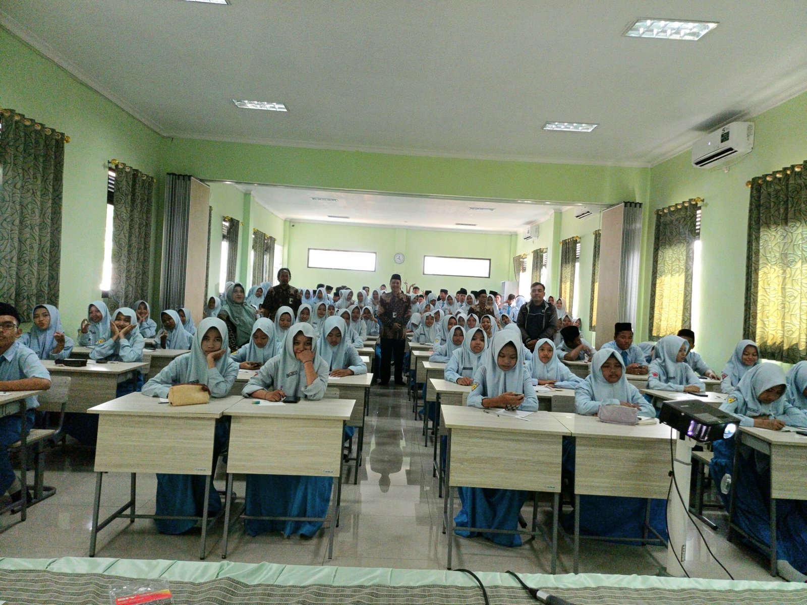 133 Siswa MTsN 2 Nganjuk Ikuti Olimpiade Airlangga (ACL)
